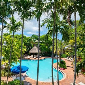 Coral Hammock Poolside Home
